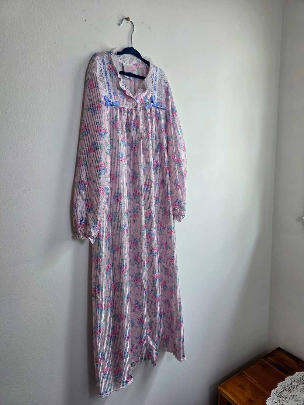 Vintage Girls Rose Cottage Floral House Coat